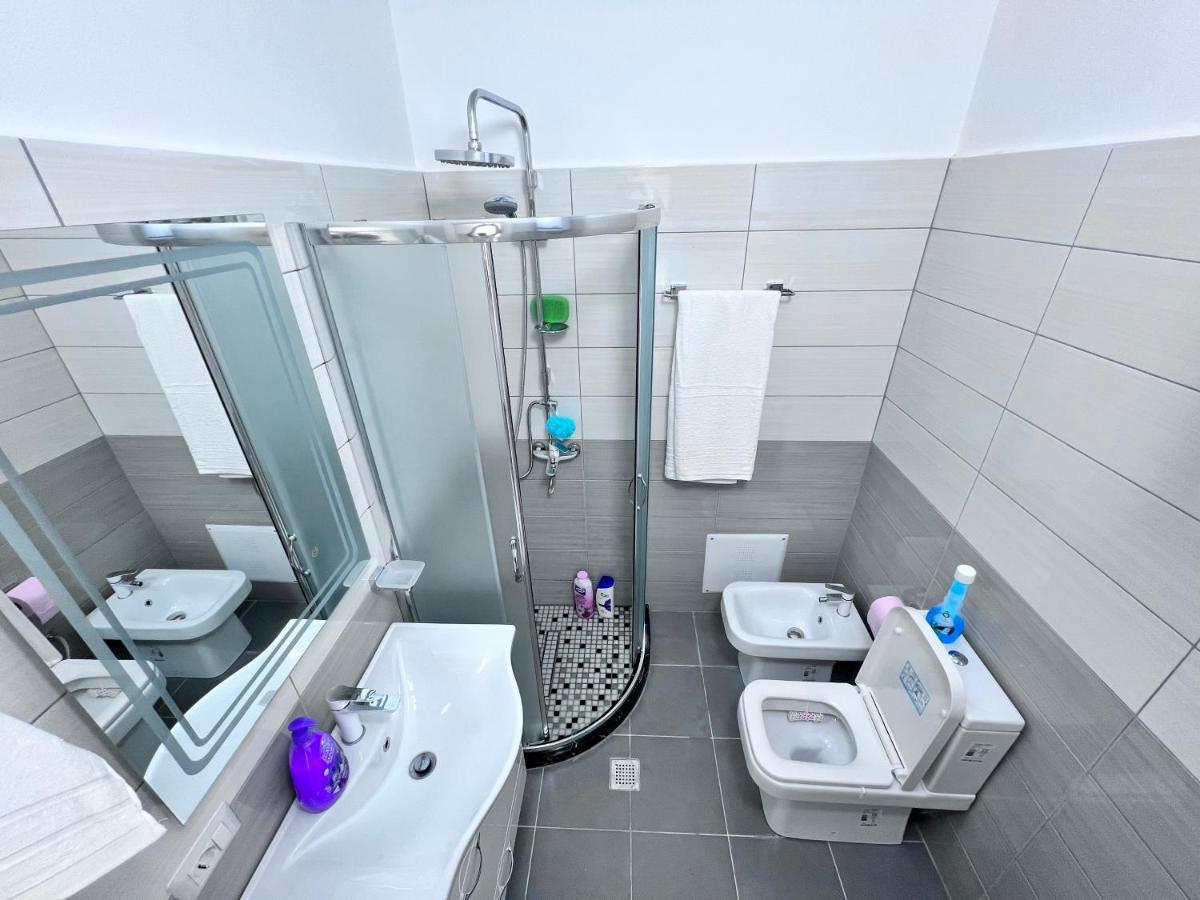 White Luxury Apartman Shkodra Kültér fotó